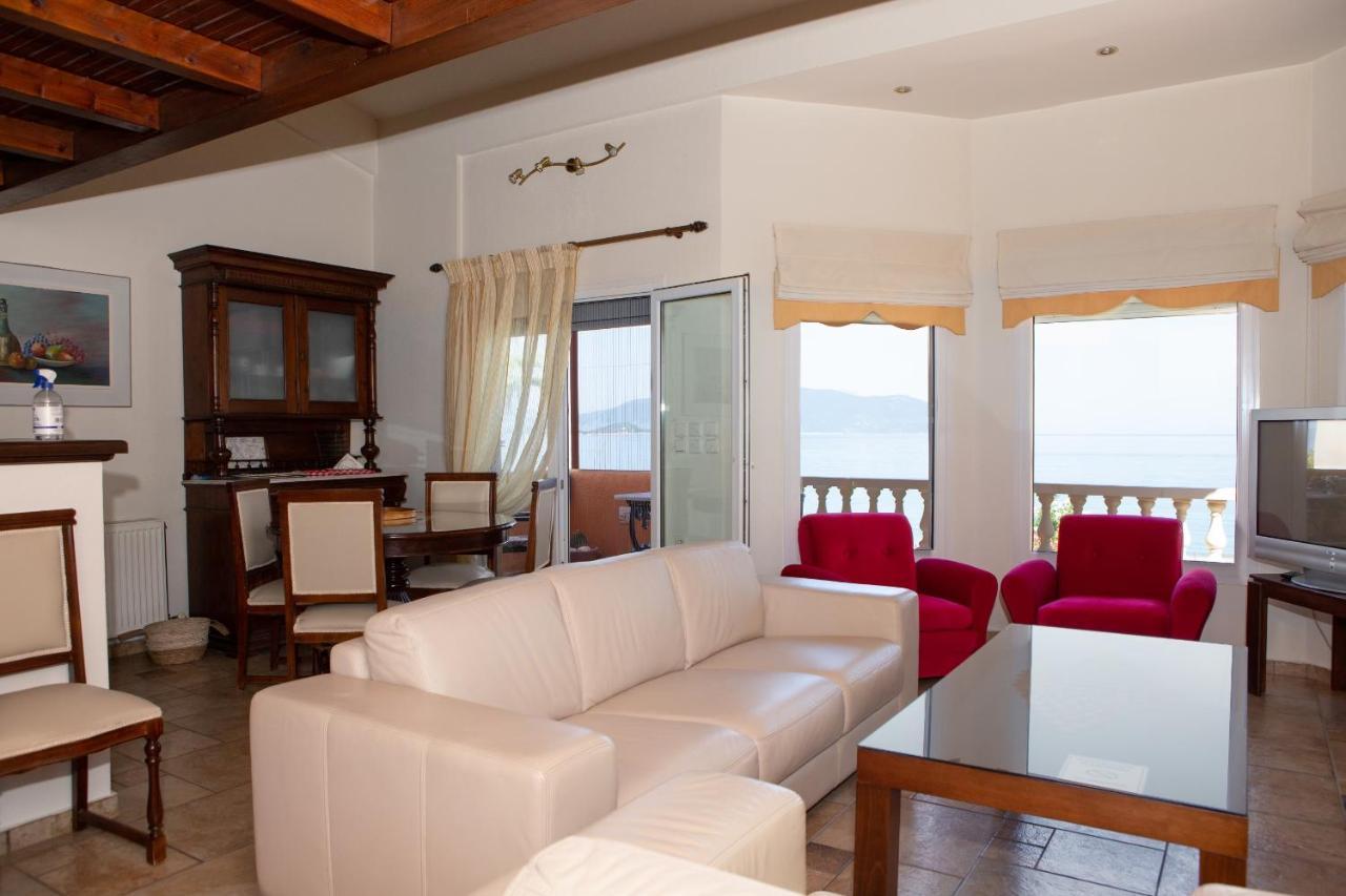 Pampas Seafront Villa, 6 Bedrooms, North Evvoia Kanatádhika Exterior photo